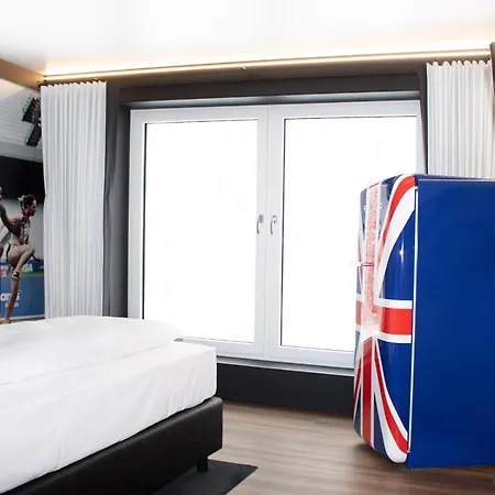 Rhe By Wmm * Rheinau