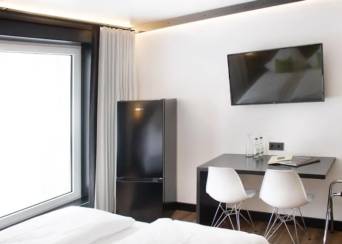 Rhe By Wmm * ライナウ