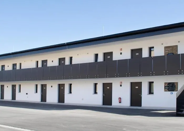 ホテル Rhe By Wmm ライナウ